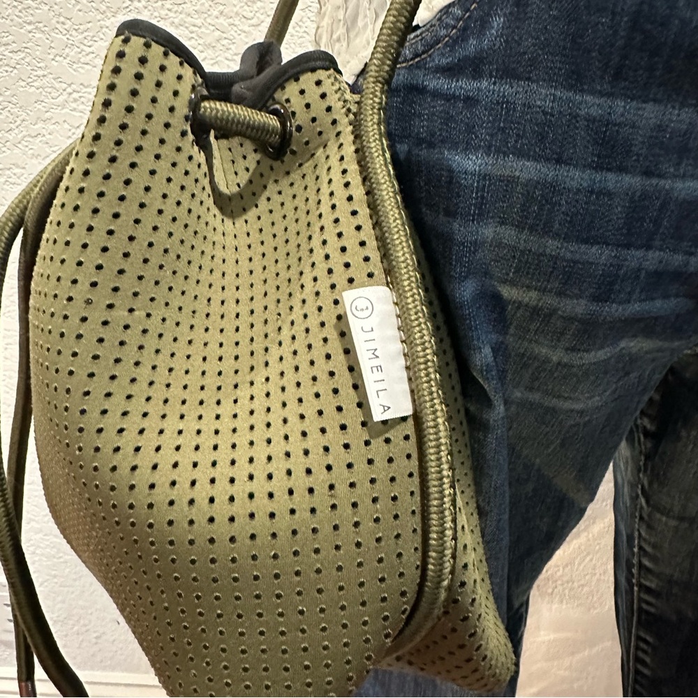 Anthropology‎ Jimeila Everywhere Green Bucket Bag Tote Athletic Vacation Travel - Picture 4 of 12